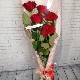 Красные розы «Стильный комплимент» от интернет-магазина «Lady fleur 63» в Тольятти