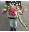 Композиция из роз в сумочке «На пикник с любимой»