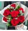 Красные французские розы «Лола»