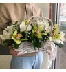 Композиция в корзине с орхидеями «Дыхание весны»