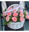 Композиция в корзине из роз «Нежное счастье»