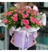 Композиция в коробке из кустовых роз «Охапка счастья» 1
